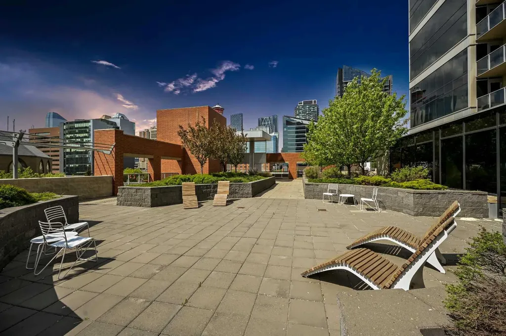 1320 1 Street SE Calgary AB T2G 0G8
