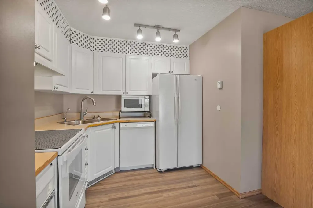 60 Jacobs Close Red Deer AB T4P 4A2