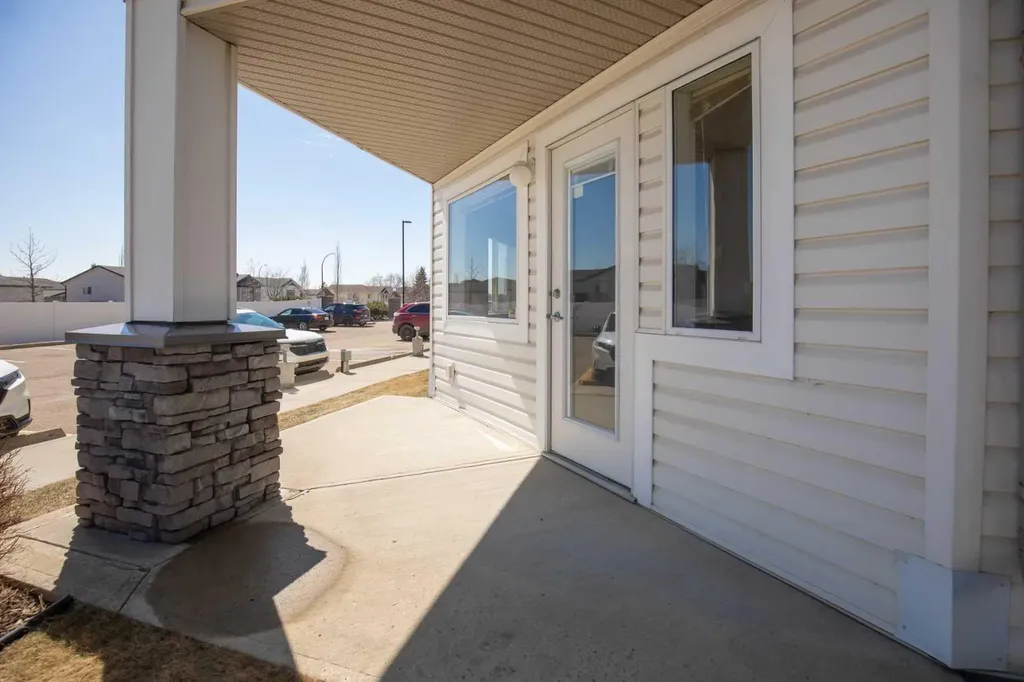 60 Jacobs Close Red Deer AB T4P 4A2