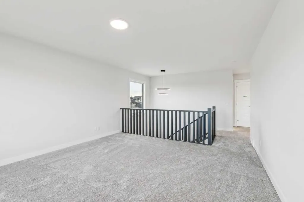 286 Dawson Wharf Rise Chestermere AB T1X2W4