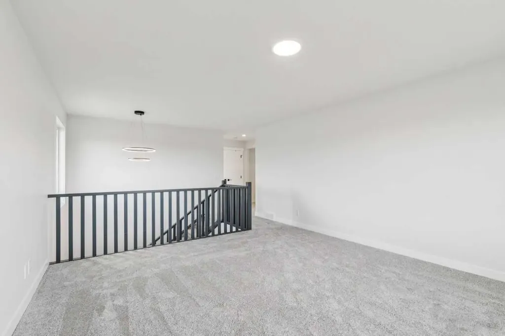 286 Dawson Wharf Rise Chestermere AB T1X2W4