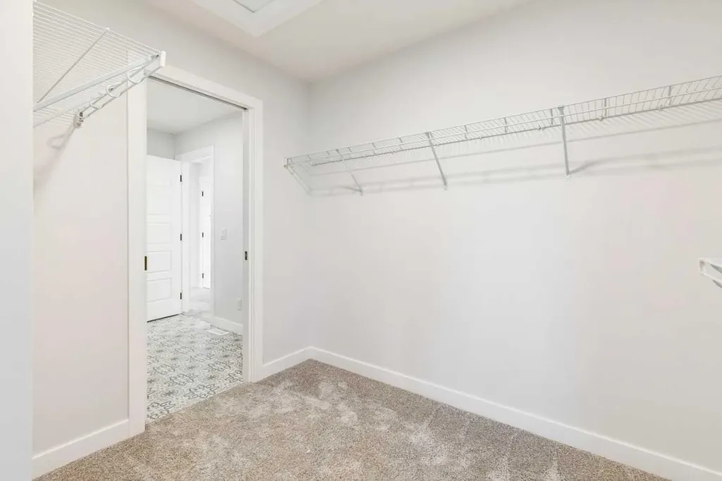 286 Dawson Wharf Rise Chestermere AB T1X2W4