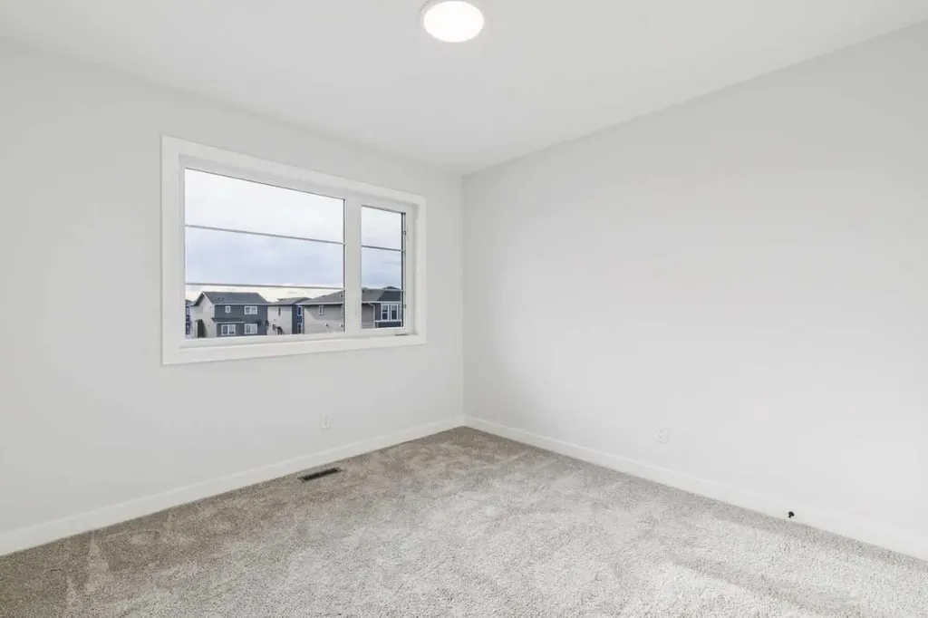 286 Dawson Wharf Rise Chestermere AB T1X2W4