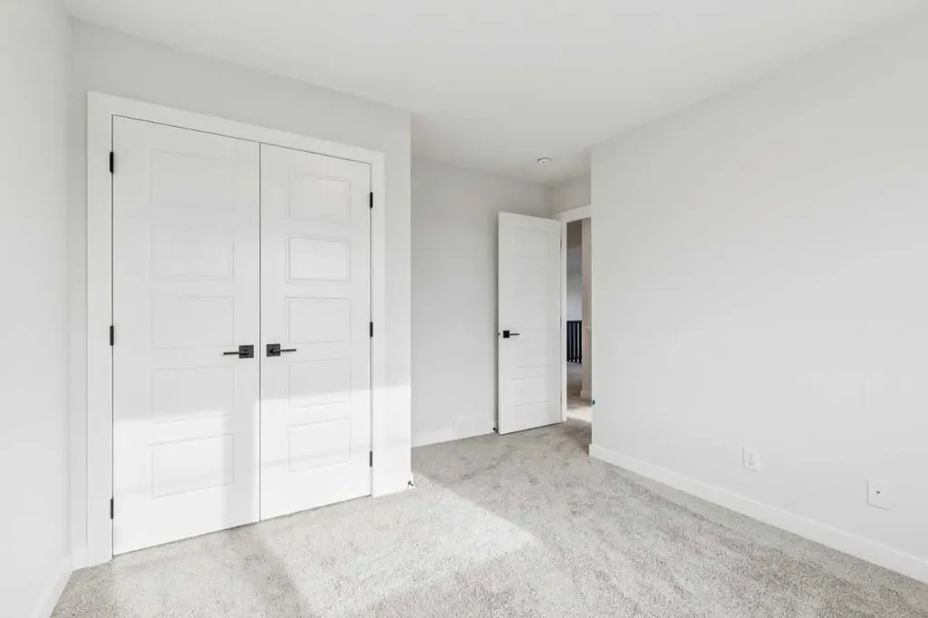 286 Dawson Wharf Rise Chestermere AB T1X2W4