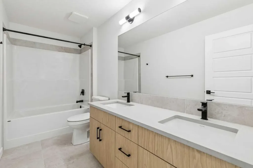 286 Dawson Wharf Rise Chestermere AB T1X2W4