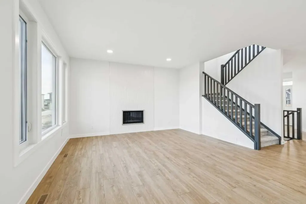 286 Dawson Wharf Rise Chestermere AB T1X2W4