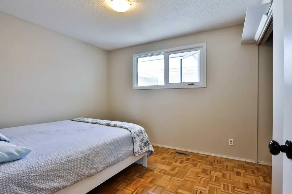 99 Lemoyne Crescent W Lethbridge AB T1K 4A4