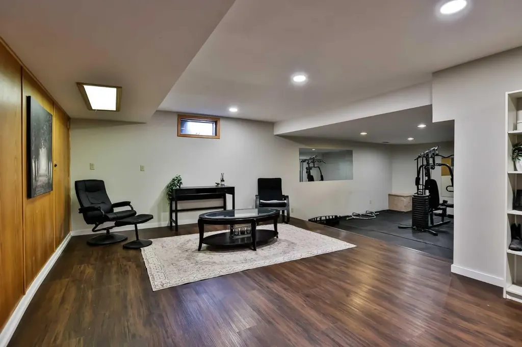 99 Lemoyne Crescent W Lethbridge AB T1K 4A4