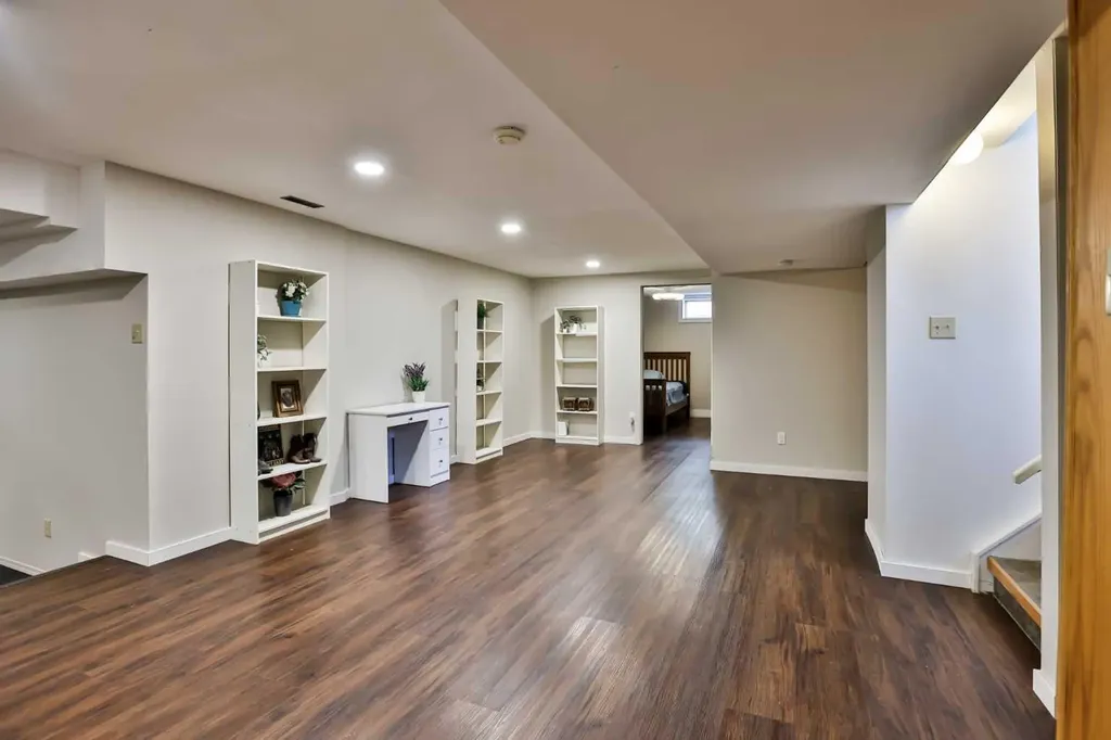 99 Lemoyne Crescent W Lethbridge AB T1K 4A4