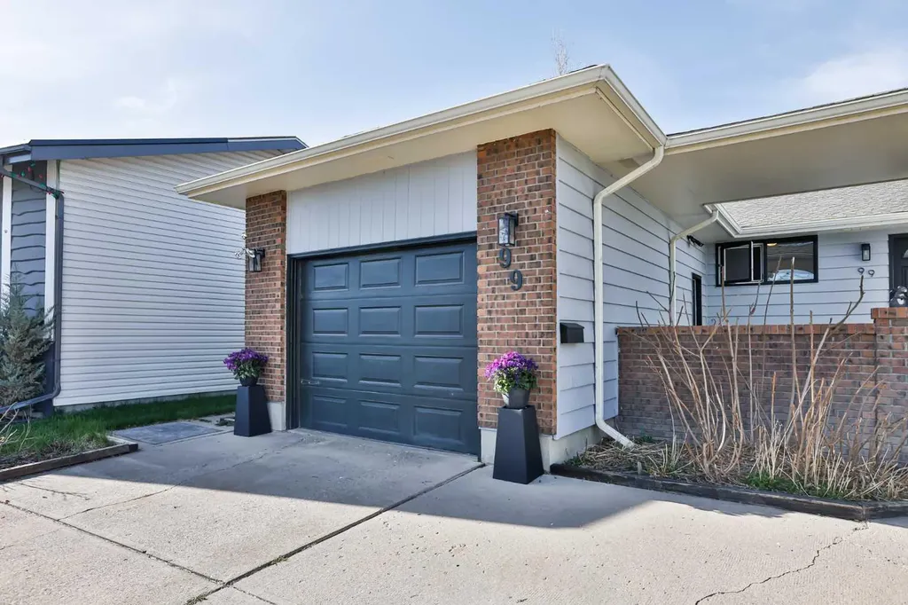 99 Lemoyne Crescent W Lethbridge AB T1K 4A4