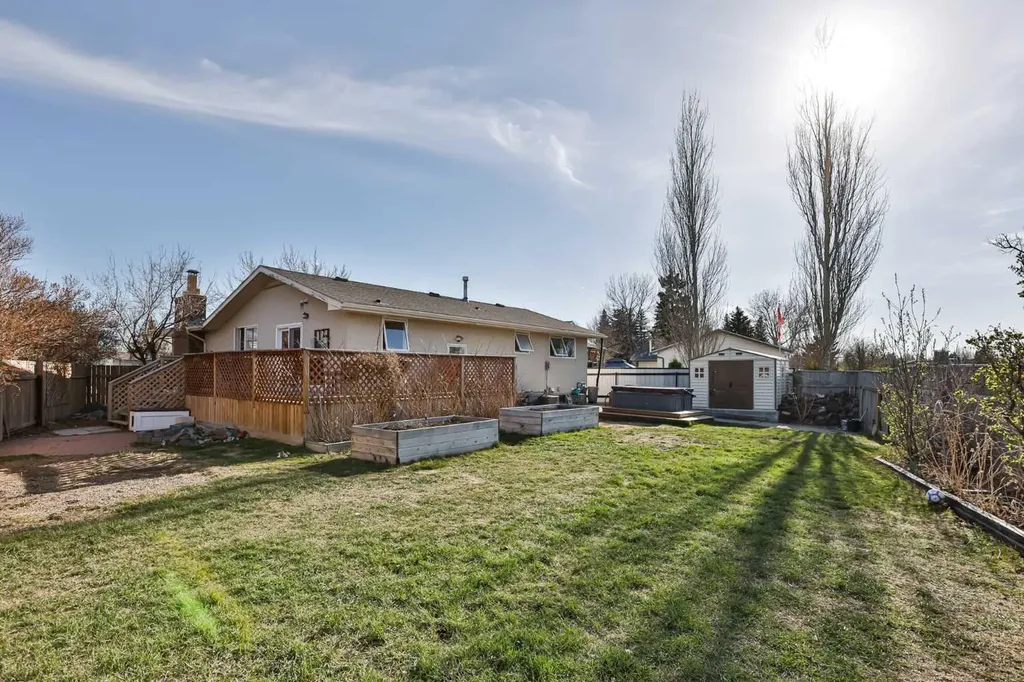 99 Lemoyne Crescent W Lethbridge AB T1K 4A4