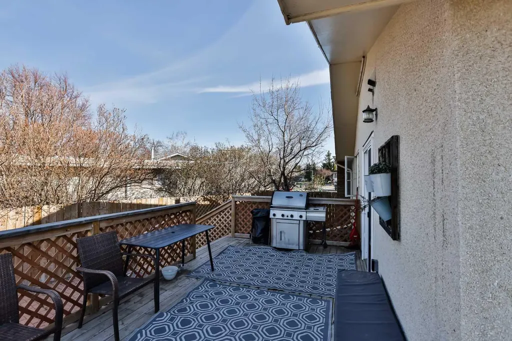 99 Lemoyne Crescent W Lethbridge AB T1K 4A4