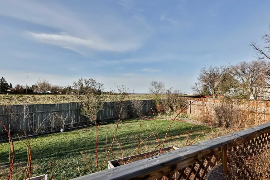 99 Lemoyne Crescent W Lethbridge AB T1K 4A4