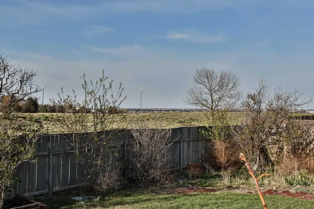 99 Lemoyne Crescent W Lethbridge AB T1K 4A4