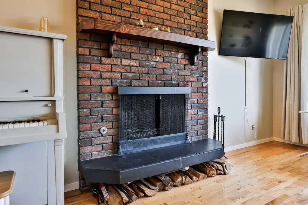99 Lemoyne Crescent W Lethbridge AB T1K 4A4