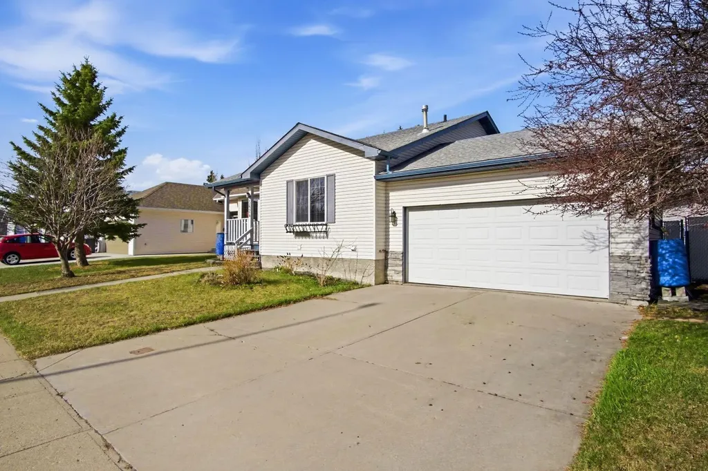 5624 58 Avenue Olds AB T4H 1K4