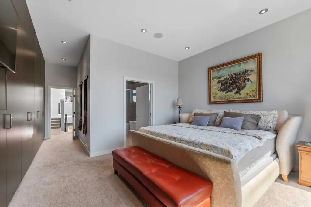 831 22 Avenue NW Calgary AB T2M 1P3
