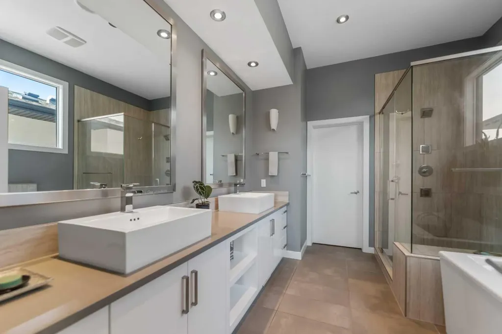 831 22 Avenue NW Calgary AB T2M 1P3