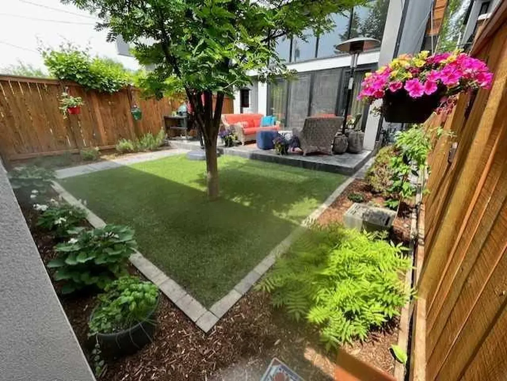 831 22 Avenue NW Calgary AB T2M 1P3