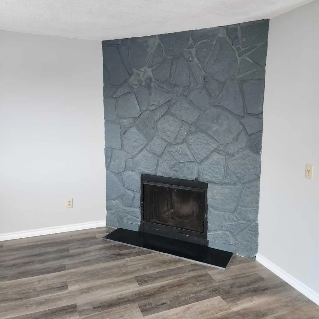 1404 43 Street SE Calgary AB T2A 5E7