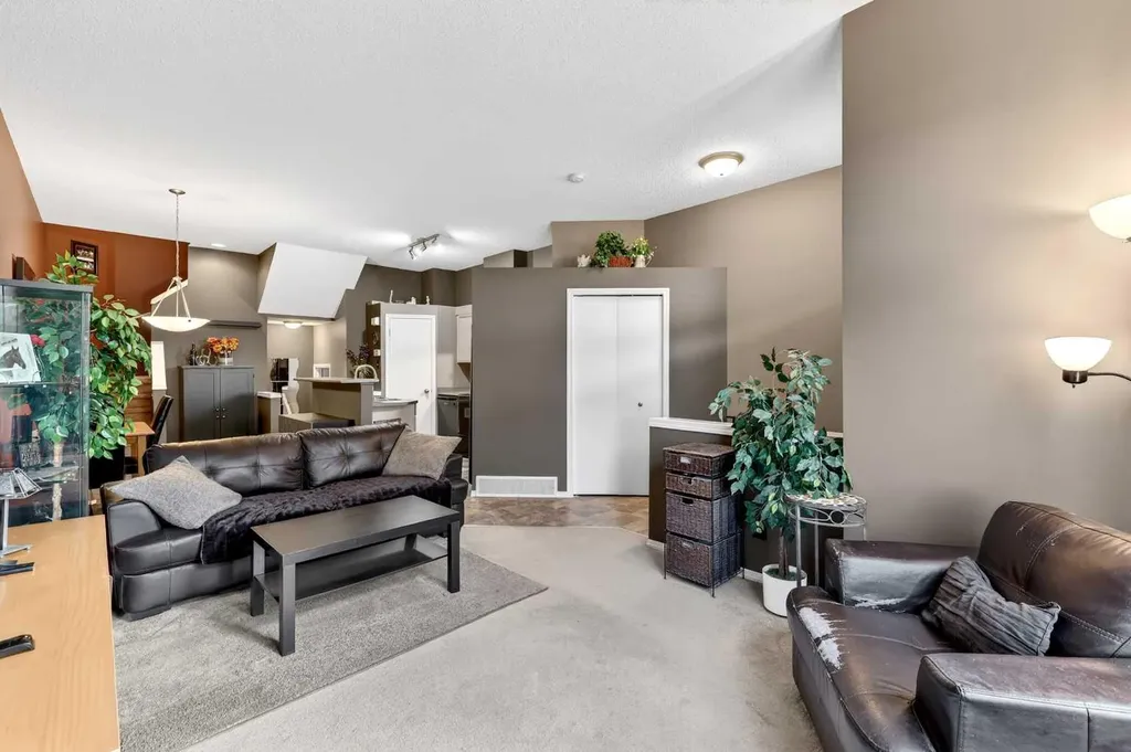 140 Promenade Way SE Calgary AB T2Z 4E9