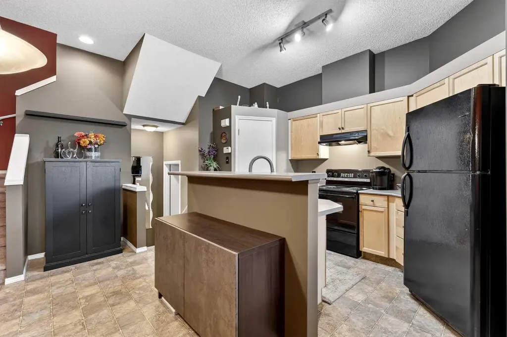 140 Promenade Way SE Calgary AB T2Z 4E9