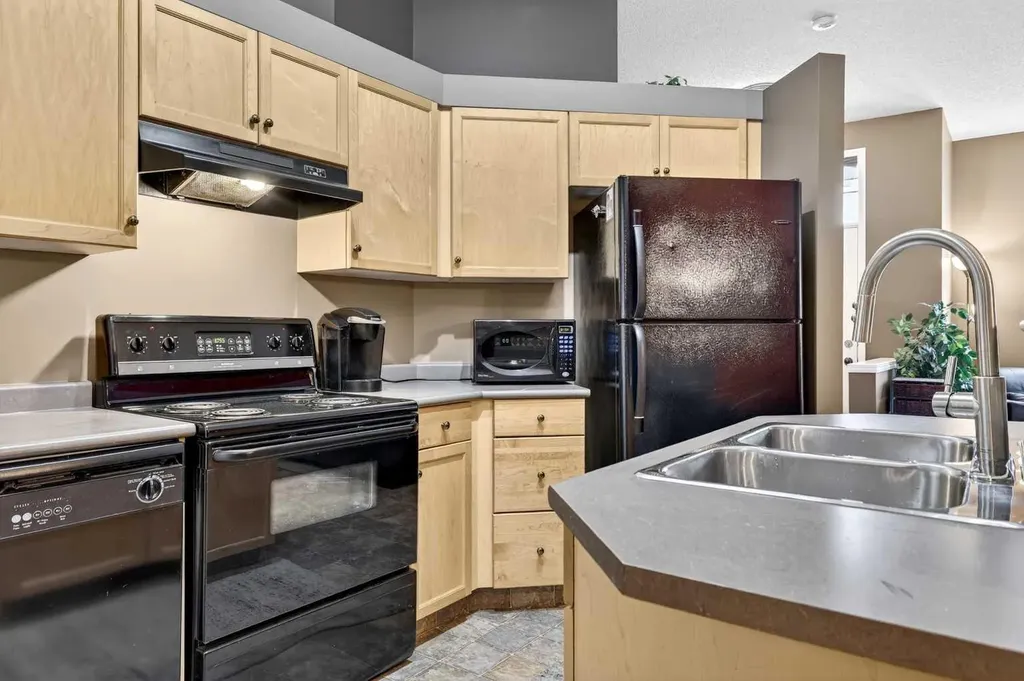 140 Promenade Way SE Calgary AB T2Z 4E9