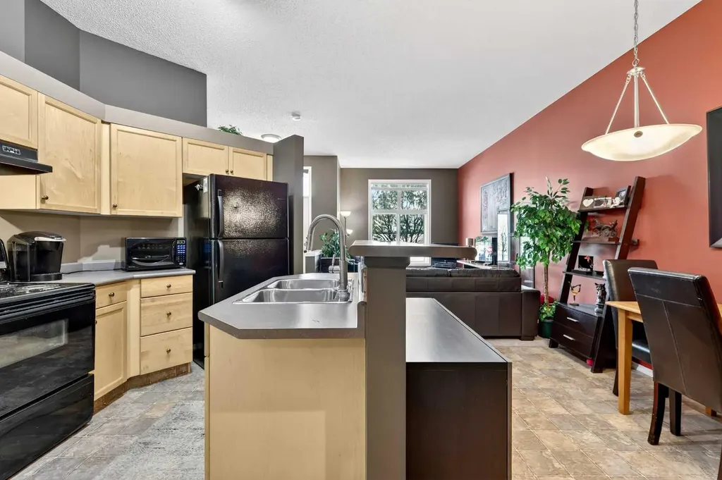 140 Promenade Way SE Calgary AB T2Z 4E9