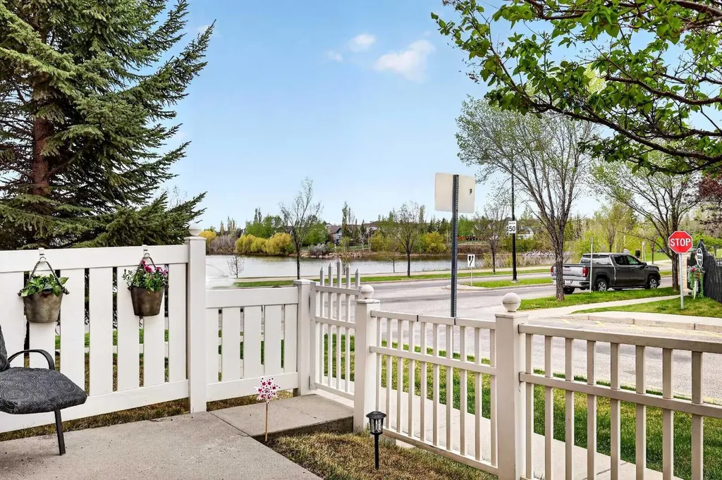 140 Promenade Way SE Calgary AB T2Z 4E9