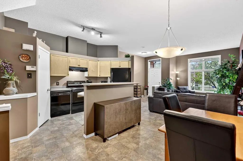 140 Promenade Way SE Calgary AB T2Z 4E9