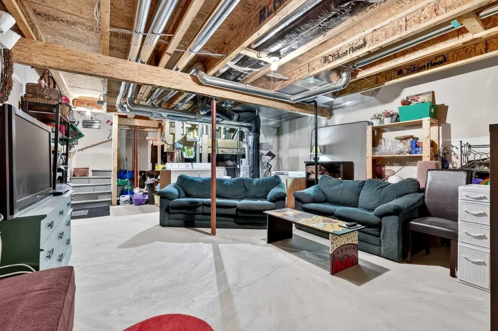 140 Promenade Way SE Calgary AB T2Z 4E9