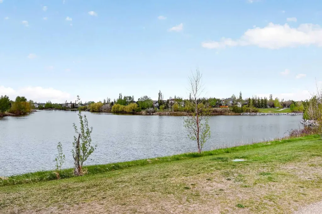 140 Promenade Way SE Calgary AB T2Z 4E9