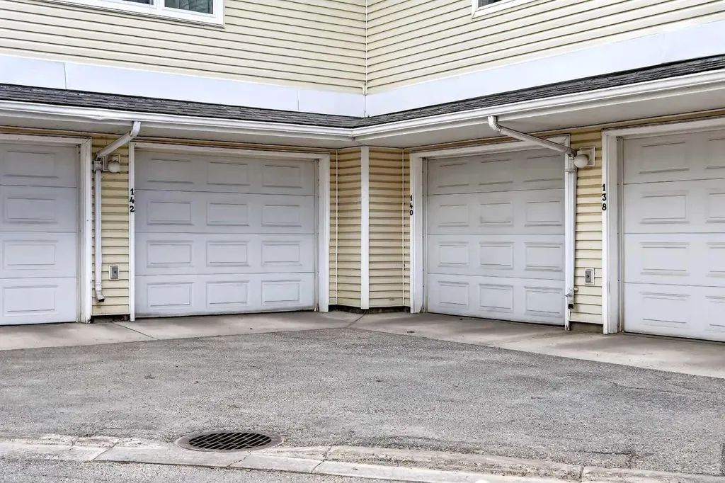 140 Promenade Way SE Calgary AB T2Z 4E9