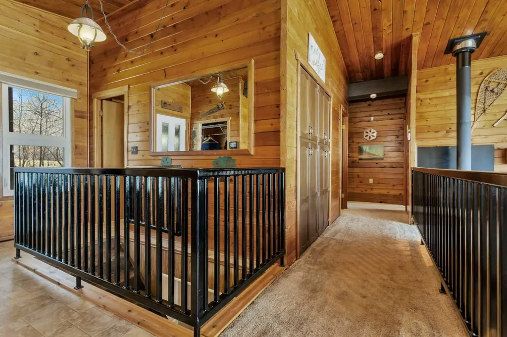 99 Grand Avenue Norglenwold AB T4S 1S5