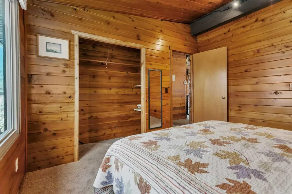 99 Grand Avenue Norglenwold AB T4S 1S5