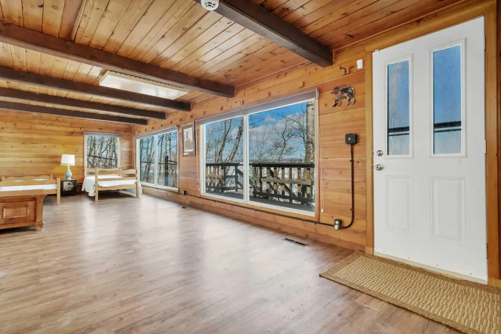 99 Grand Avenue Norglenwold AB T4S 1S5