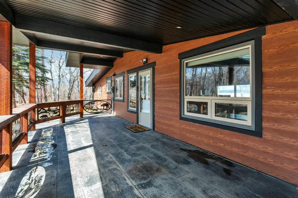 99 Grand Avenue Norglenwold AB T4S 1S5