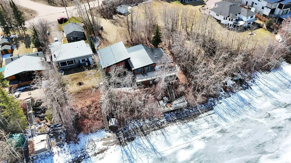 99 Grand Avenue Norglenwold AB T4S 1S5