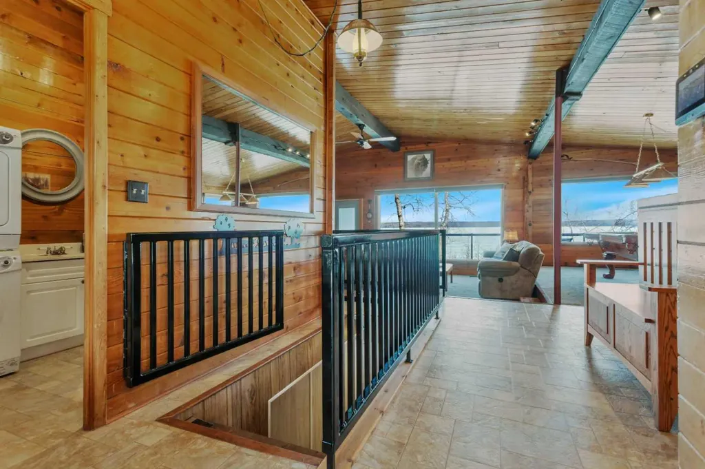 99 Grand Avenue Norglenwold AB T4S 1S5