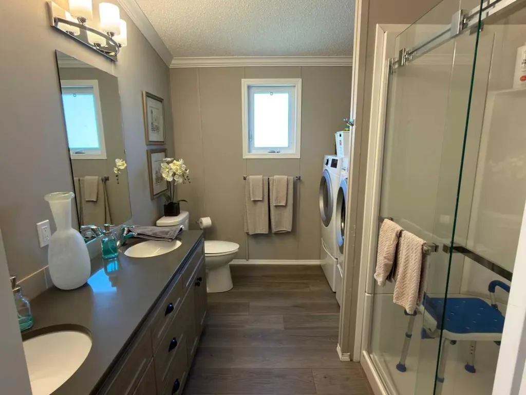 55036 Highway 810 Rural Cardston County AB T0K2R0