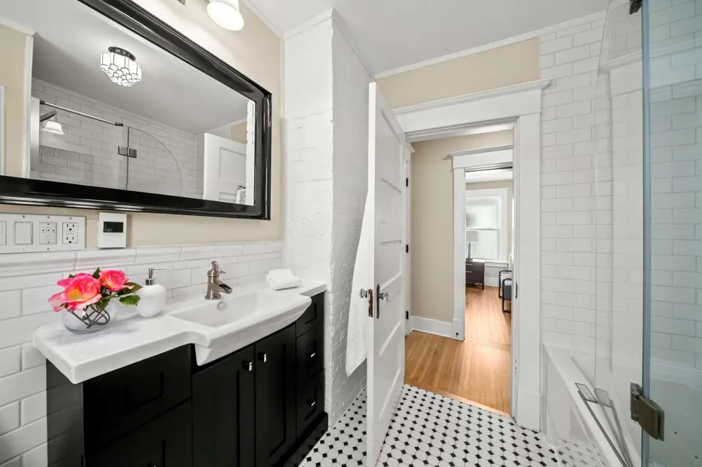 3607 7 Street SW Calgary AB T2T 2Y2