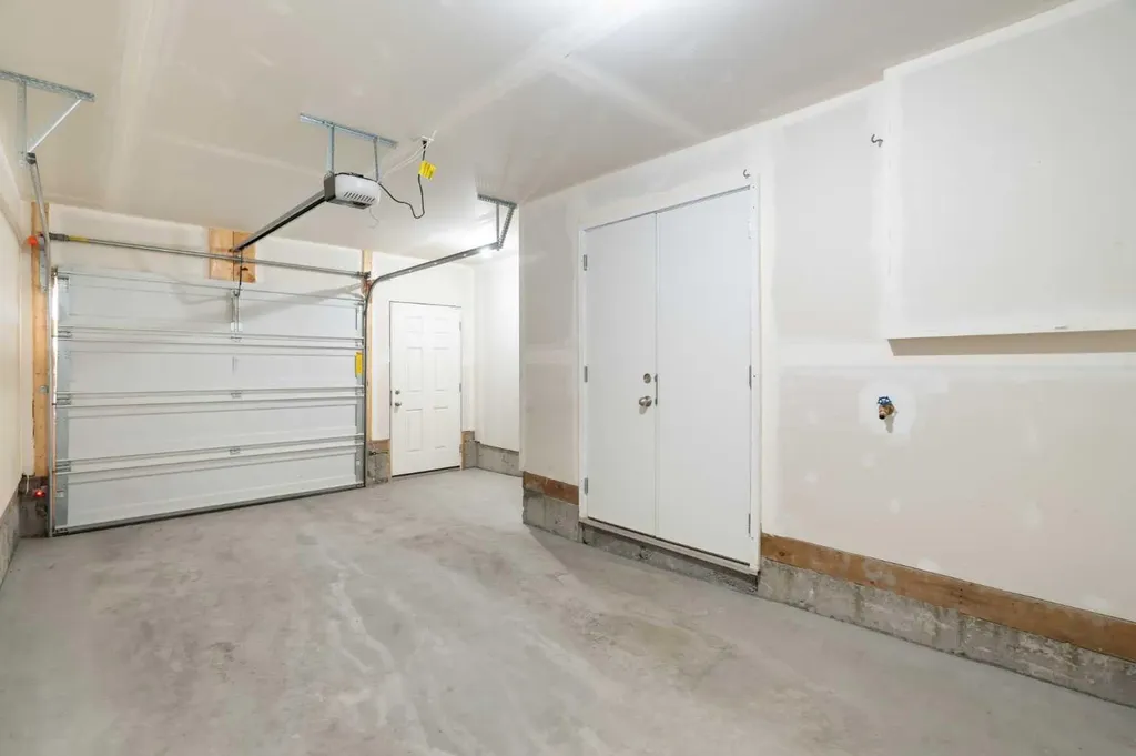 24 Rivercrest Drive Cochrane AB T4C 2C8