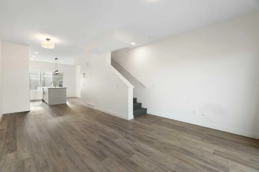 24 Rivercrest Drive Cochrane AB T4C 2C8
