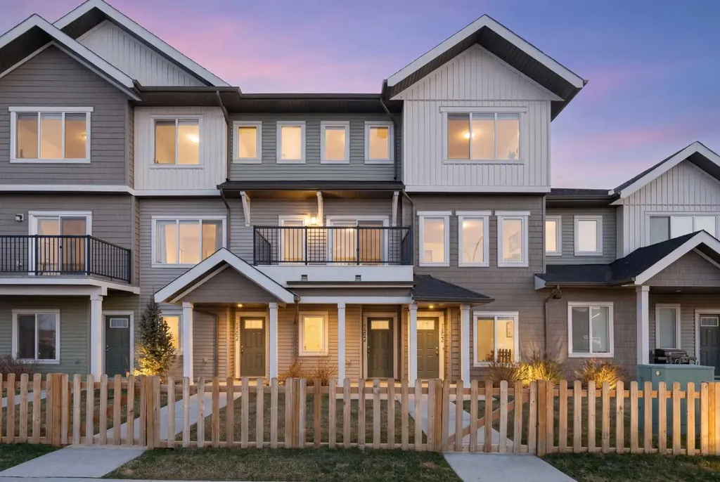 24 Rivercrest Drive Cochrane AB T4C 2C8