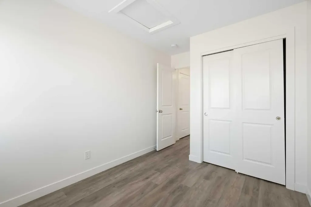 24 Rivercrest Drive Cochrane AB T4C 2C8