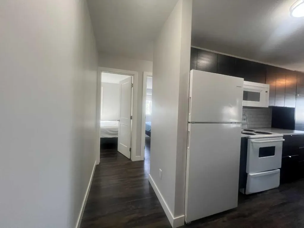 5611 10 Avenue Edson AB T7E 1R4