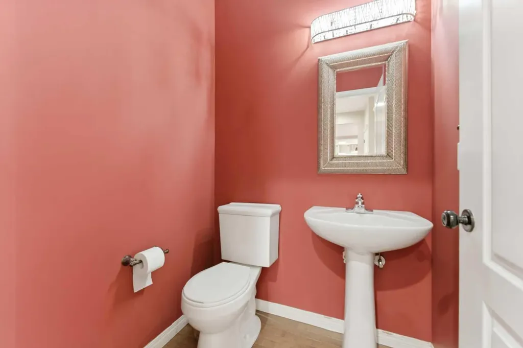 29 Royal Birkdale Drive NW Calgary AB T3G 5C7