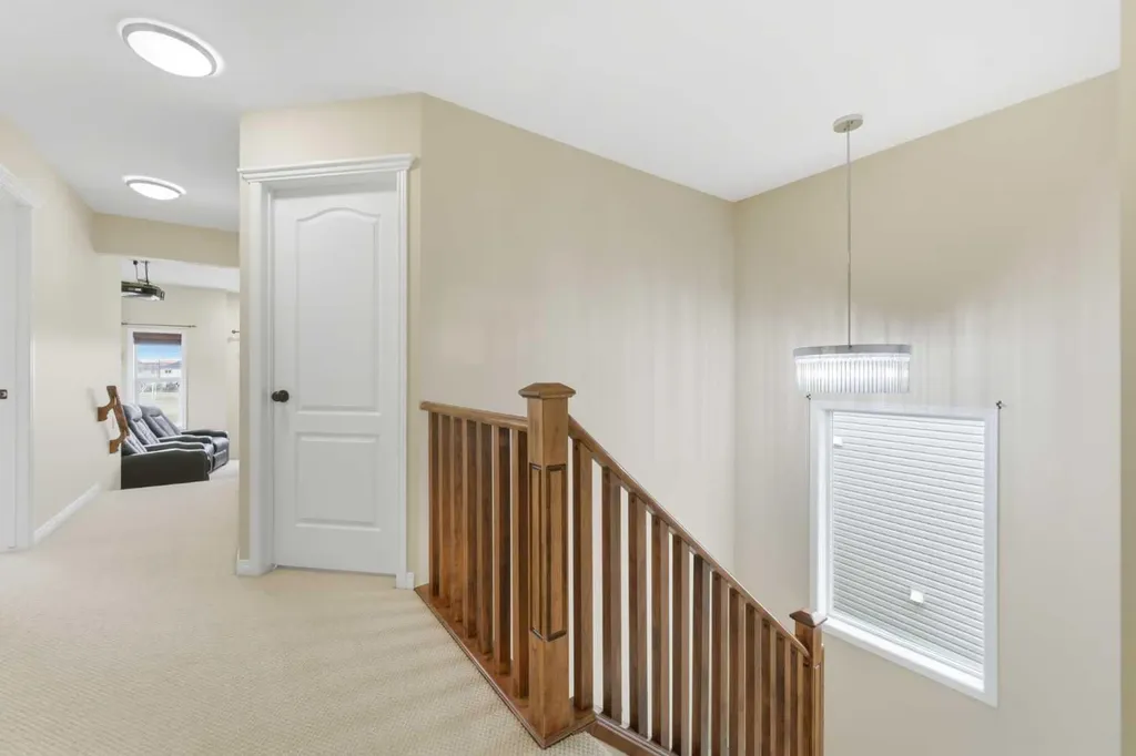 29 Royal Birkdale Drive NW Calgary AB T3G 5C7