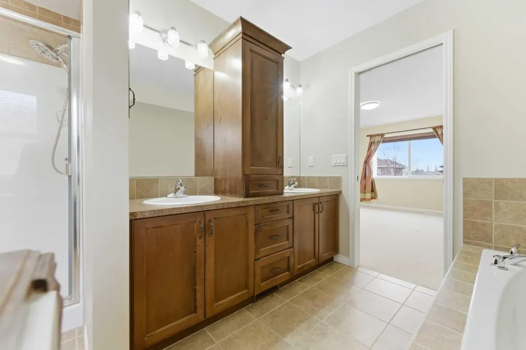 29 Royal Birkdale Drive NW Calgary AB T3G 5C7