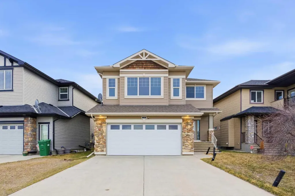 29 Royal Birkdale Drive NW Calgary AB T3G 5C7